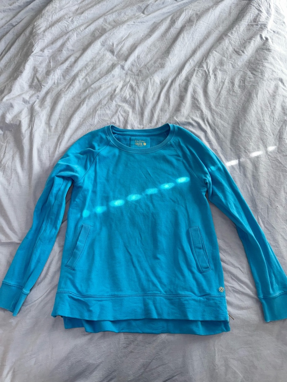 Lilly Pulitzer Luxletic Beach Comber Pullover in Teal, size M